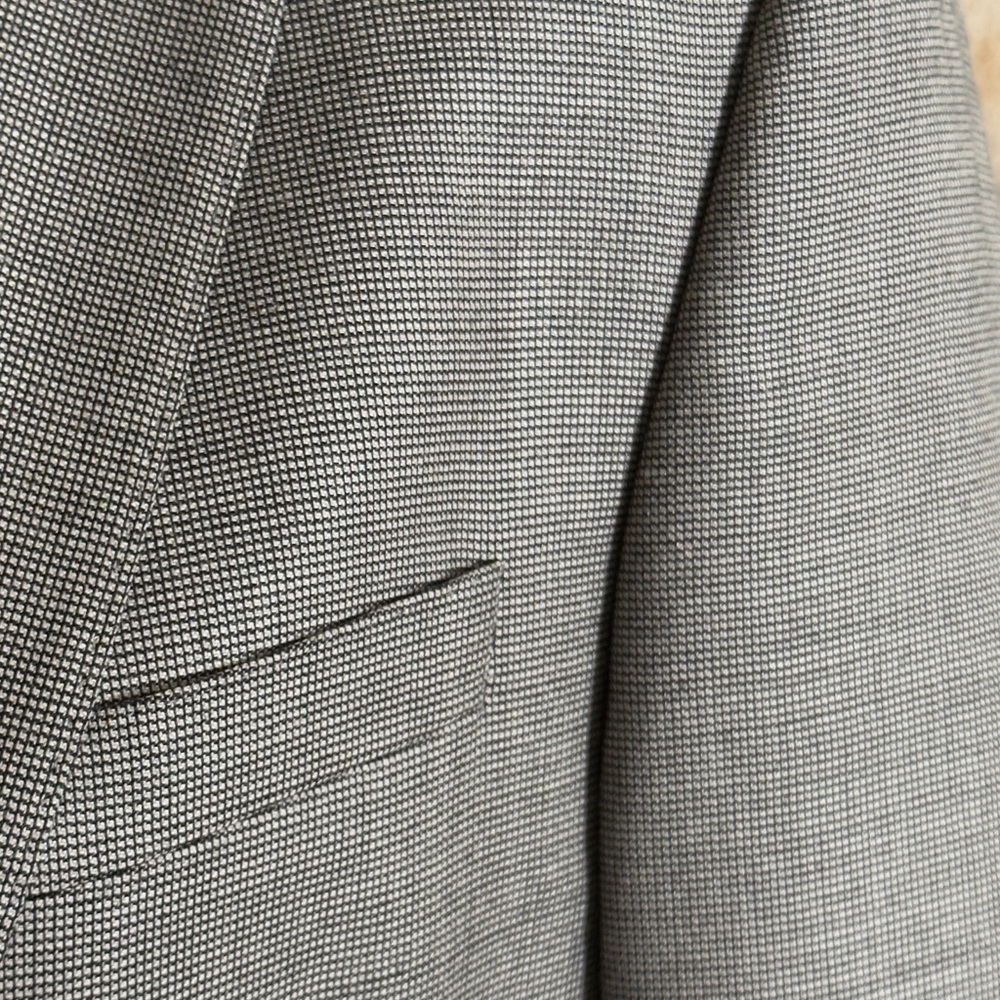 Calvin Klein Silk-Wool Blazer (Women’s Styled / Menswear Fit 38R)– Size 10 - Picture 11 of 14